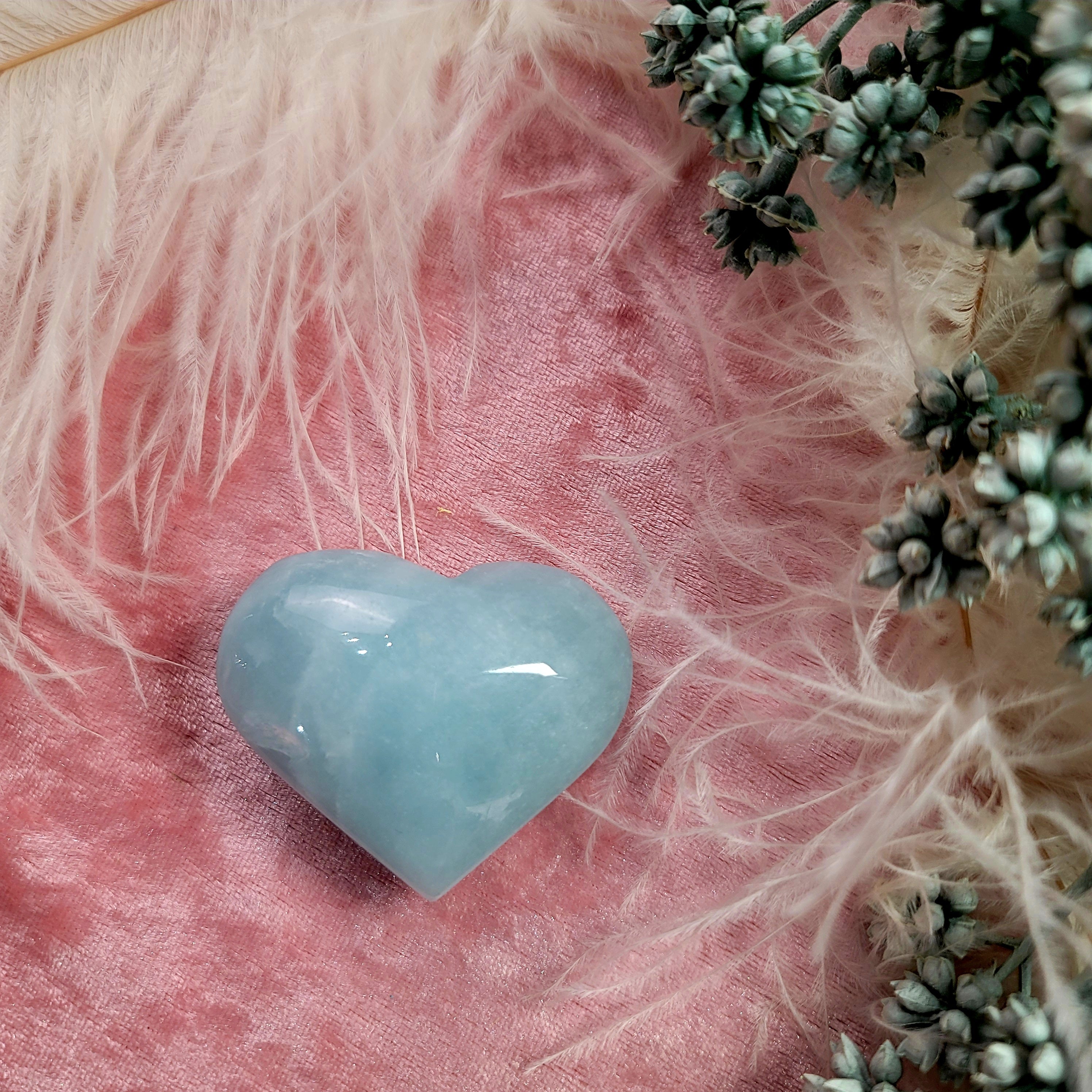 Aquamarine Heart Caving for Calm Communication and Tranquility