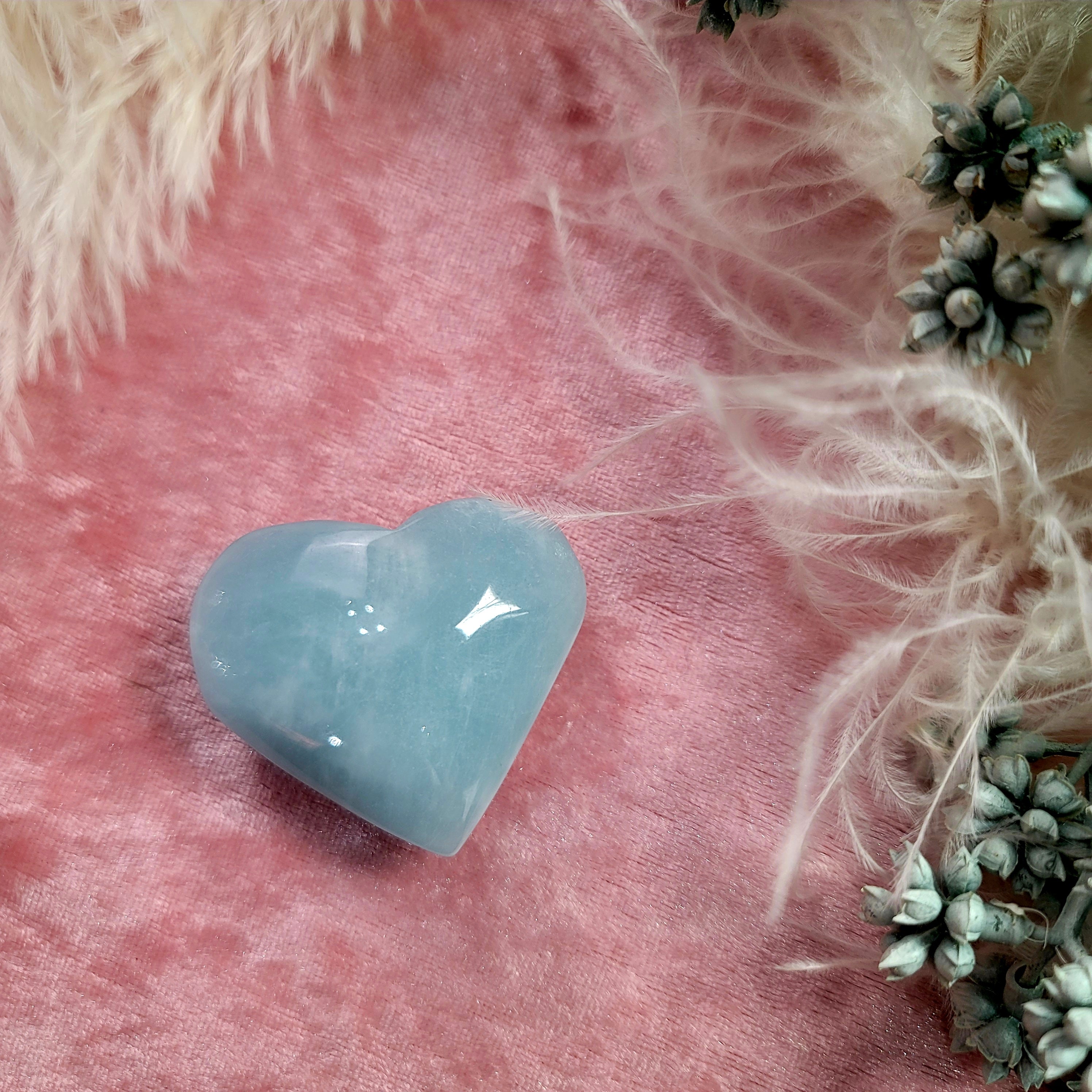 Aquamarine Heart Caving for Calm Communication and Tranquility