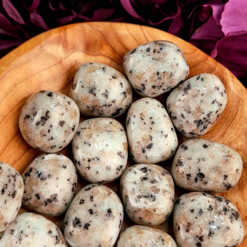Kiwi Jasper Tumble for Support During Stress or Addiction